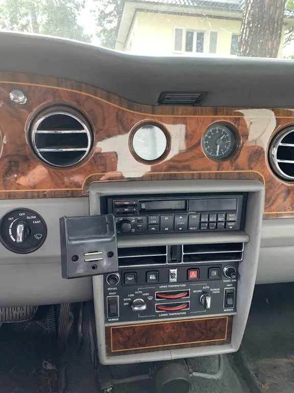 Rolls-Royce Silver Spirit