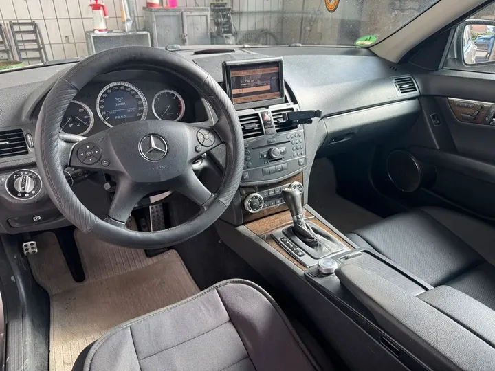 Mercedes-Benz C 320