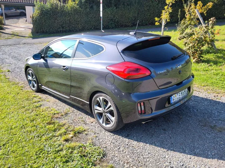 Kia cee'd / Ceed