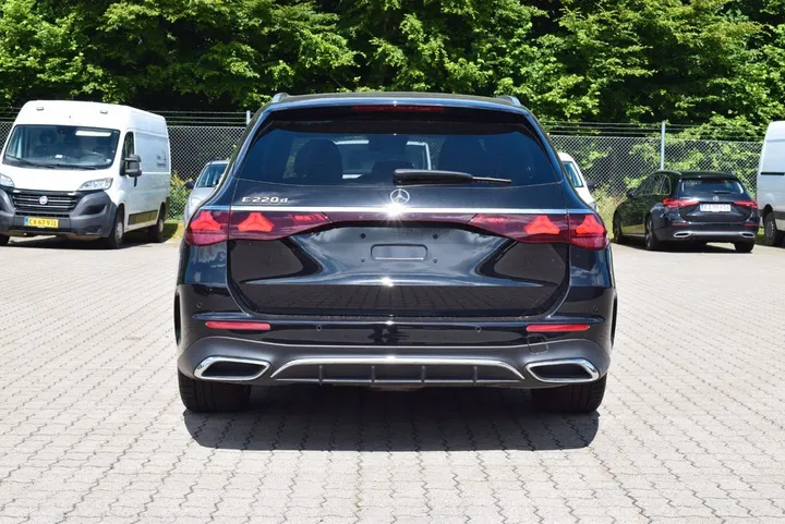 Mercedes-Benz E 220