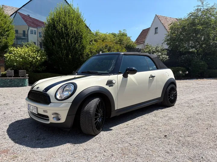 MINI Cooper Cabrio