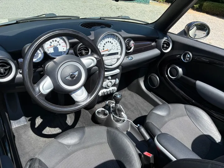 MINI Cooper Cabrio