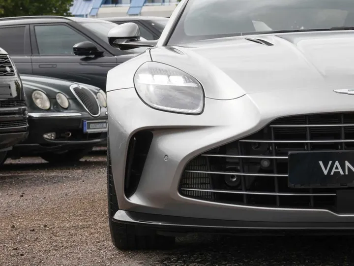 Aston Martin V8 Vantage