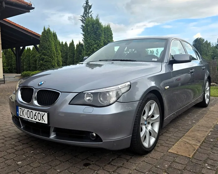 BMW 530
