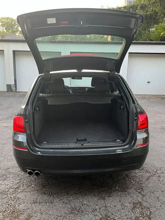 BMW 525