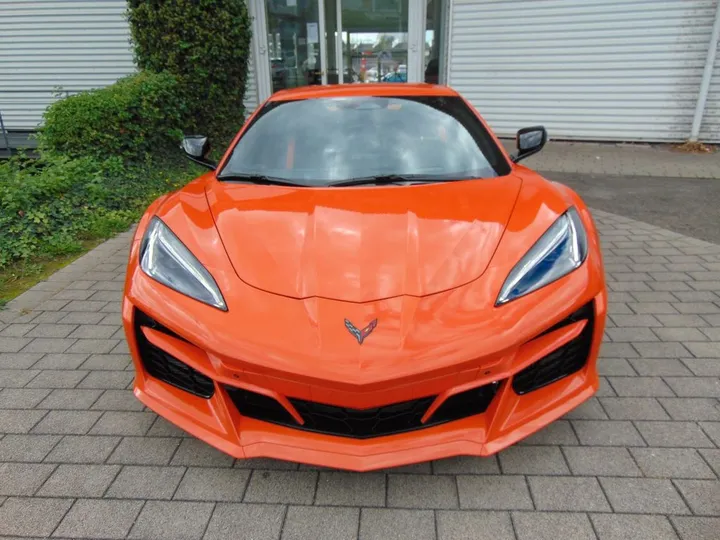 Corvette C8