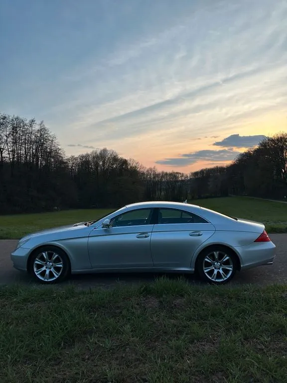 Mercedes-Benz CLS 320