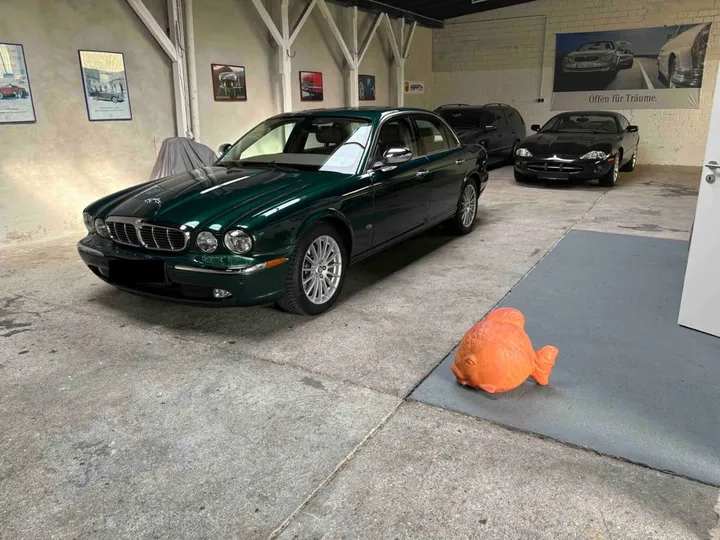 Jaguar XJ6