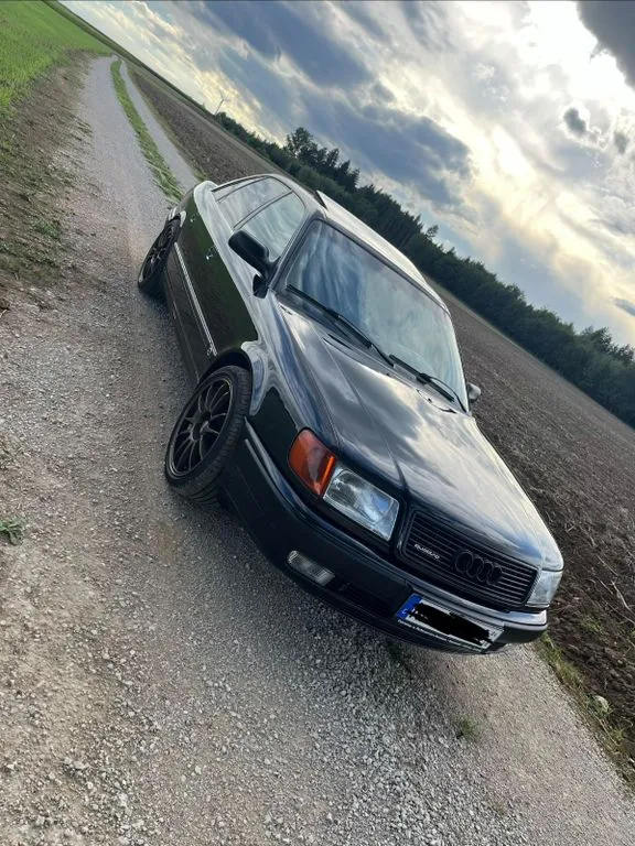 Audi 100