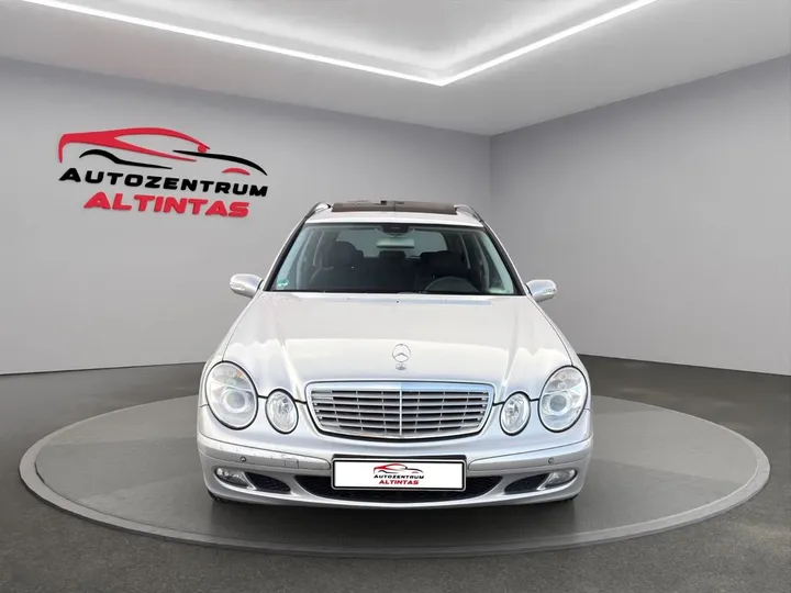 Mercedes-Benz E 200