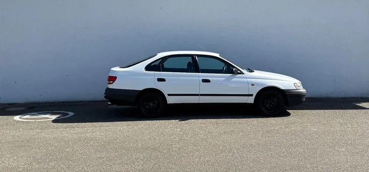Toyota Carina