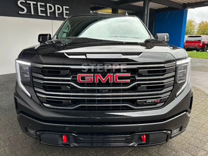 GMC Sierra