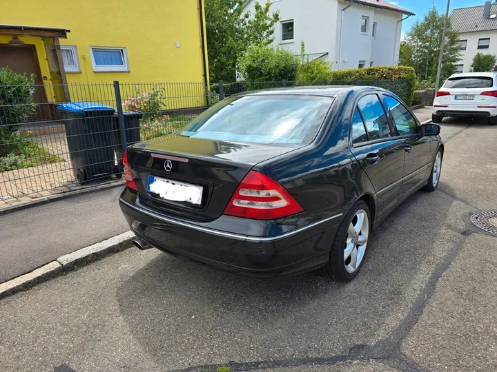 Mercedes-Benz C 200