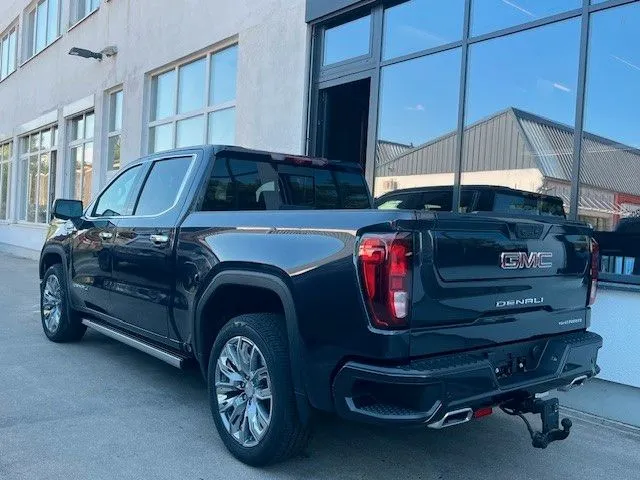 GMC Sierra