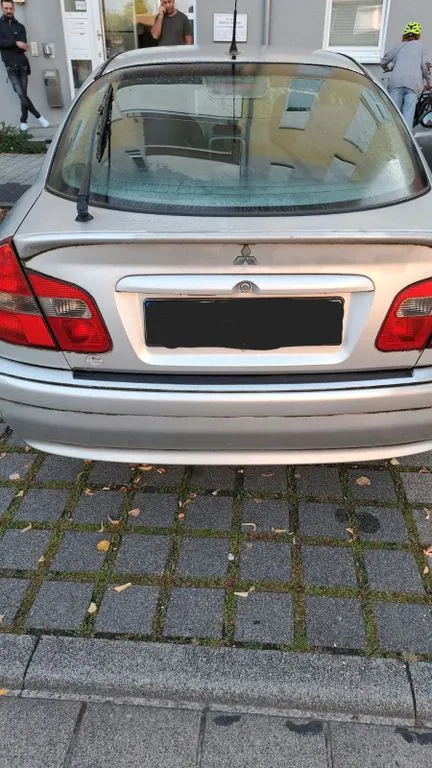 Mitsubishi Carisma