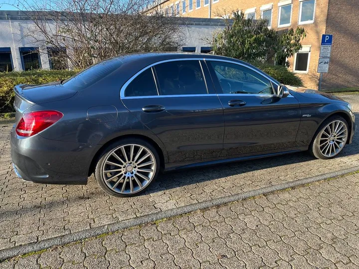 Mercedes-Benz C 220