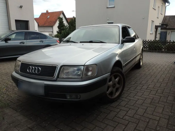 Audi 100