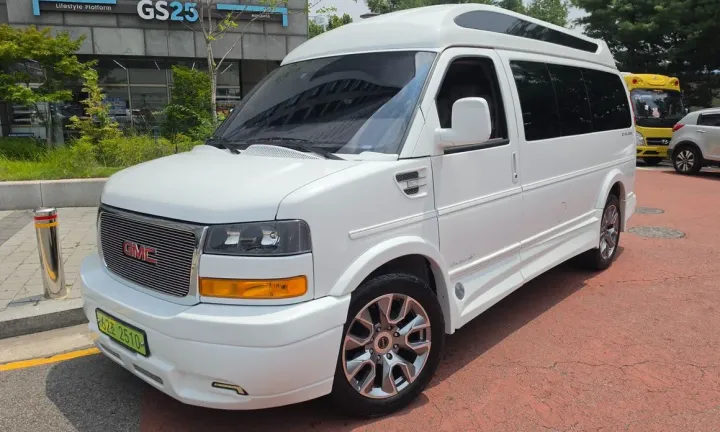 GMC Savana
