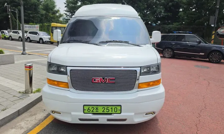 GMC Savana