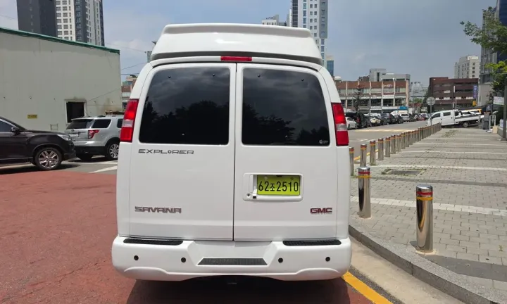 GMC Savana