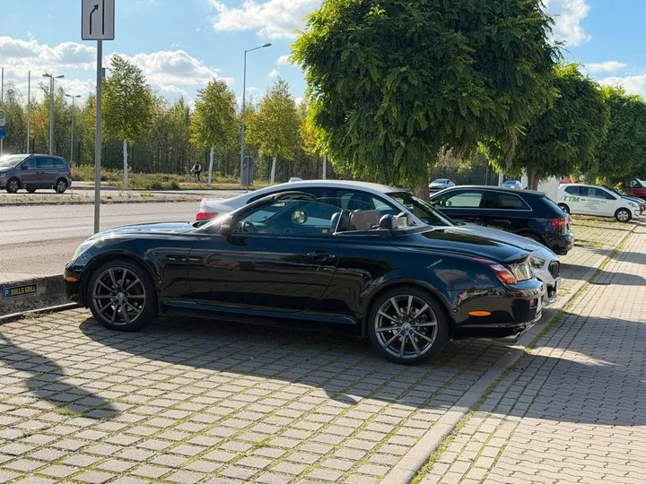 Автомобиль