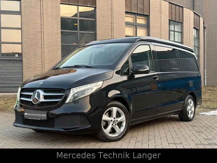 Mercedes-Benz 220