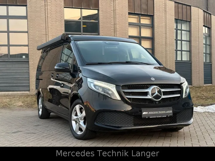 Mercedes-Benz 220