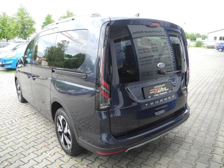 Ford Grand Tourneo