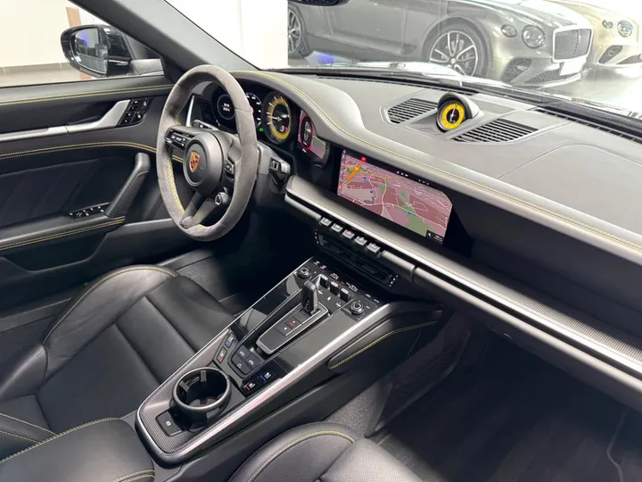Porsche 992