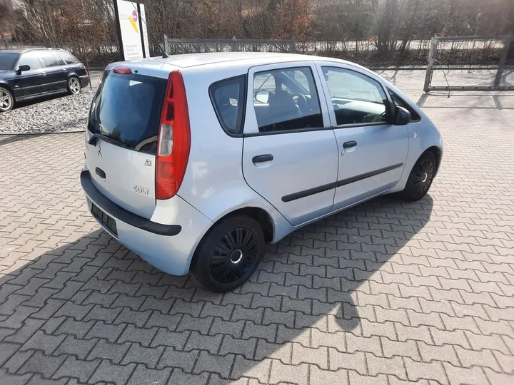 Mitsubishi Colt