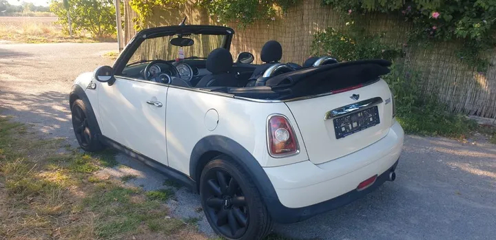 MINI Cooper Cabrio