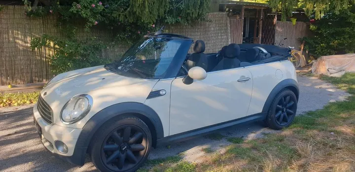 MINI Cooper Cabrio