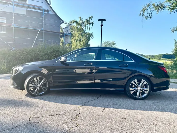 Mercedes-Benz CLA 200