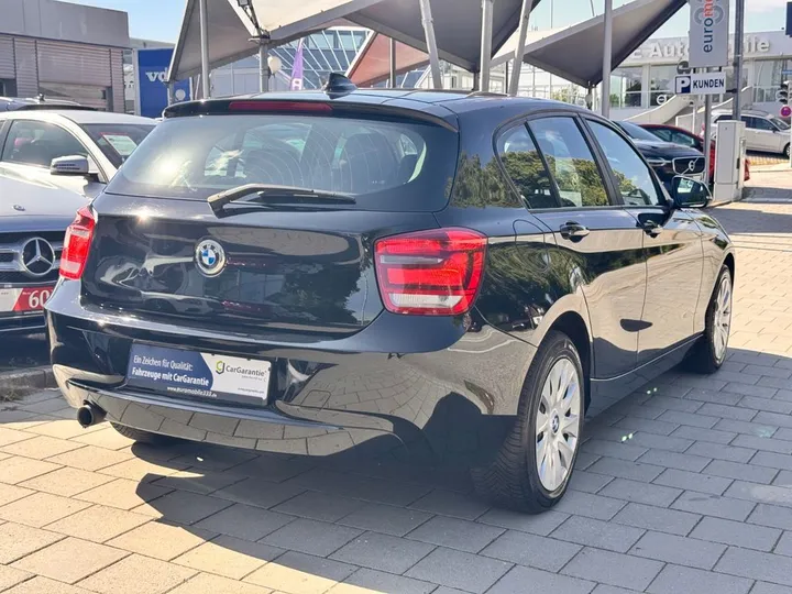 BMW 114