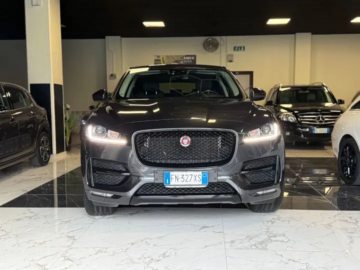 Jaguar F-Pace