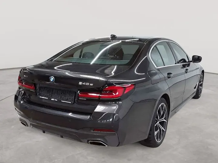 BMW 545