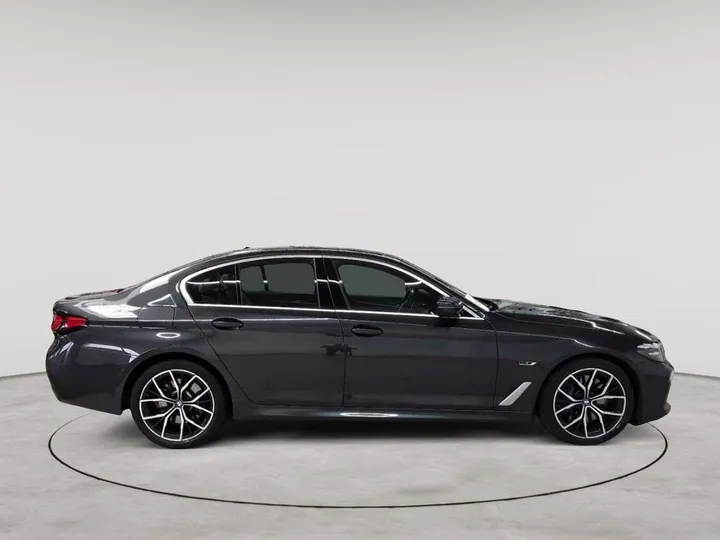 BMW 545