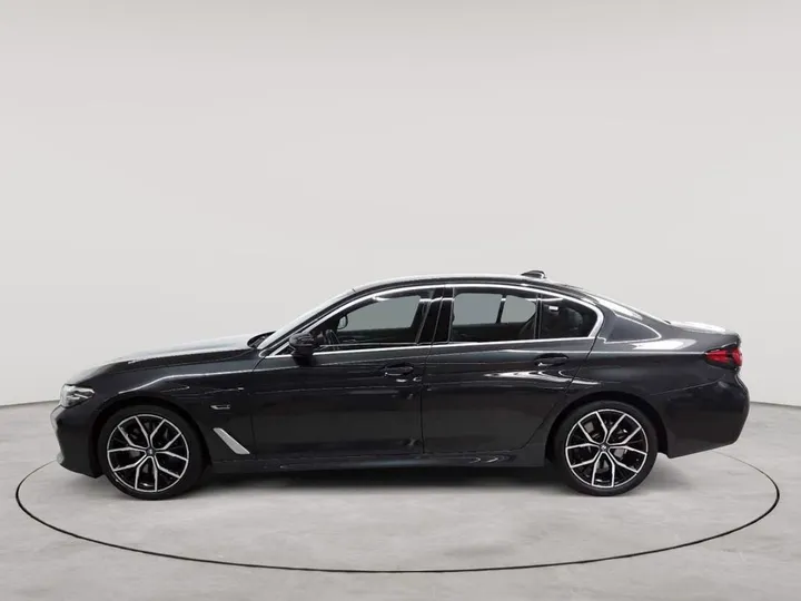 BMW 545