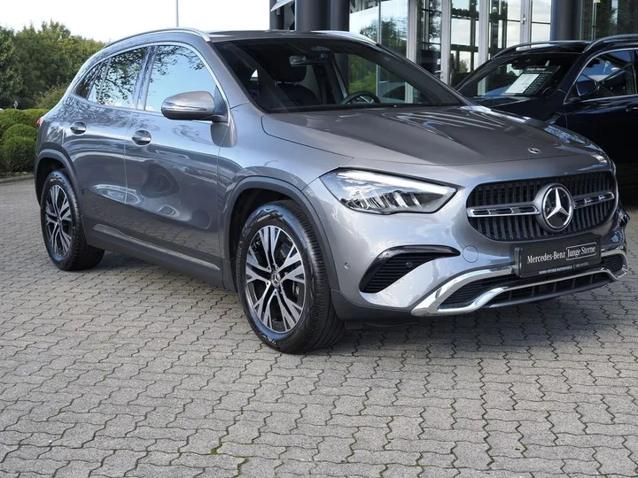 Mercedes-Benz GLA 200