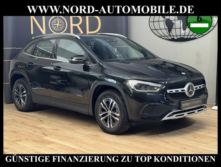 Mercedes-Benz GLA 200