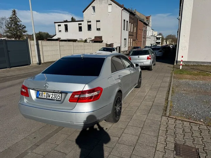 Mercedes-Benz E 220
