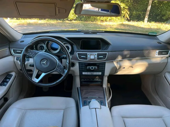 Mercedes-Benz E 250