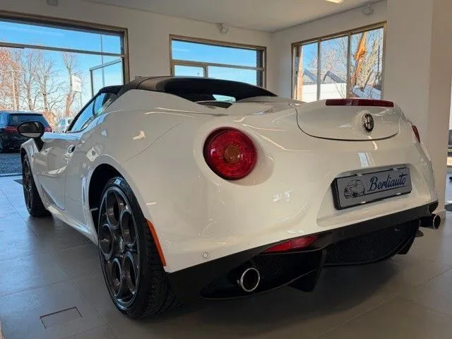 Alfa Romeo 4C