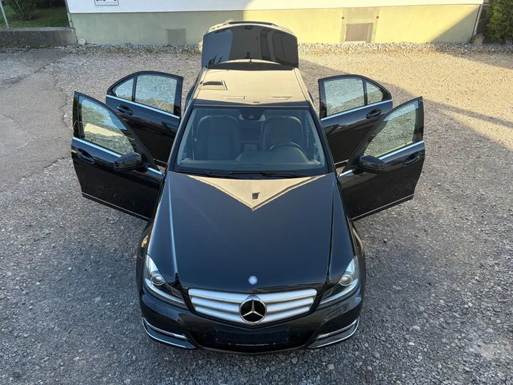 Mercedes-Benz C 200