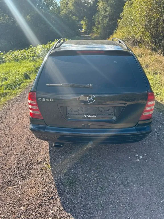 Mercedes-Benz C 240