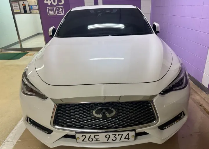Infiniti Q60