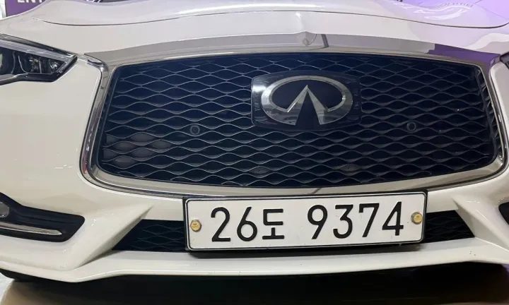 Infiniti Q60