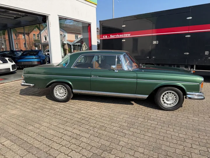 Mercedes-Benz 280