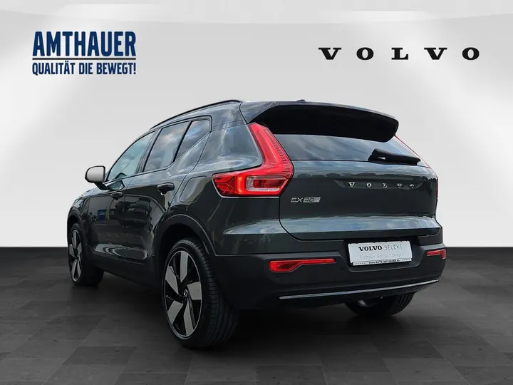 Volvo EX40