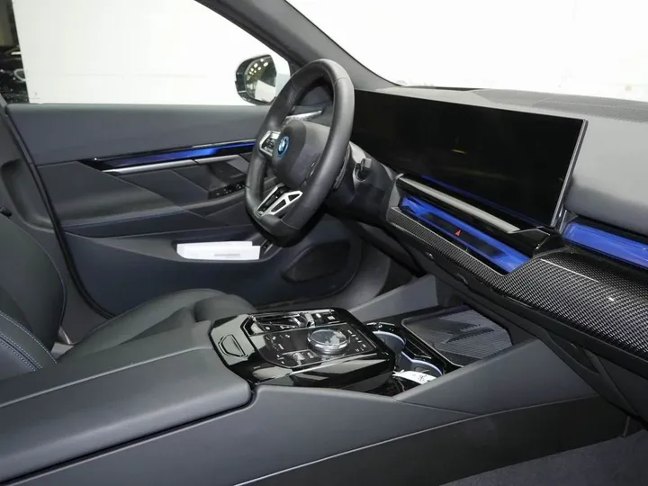 BMW 550
